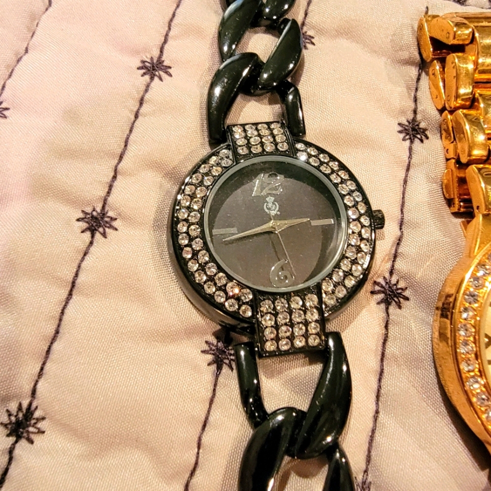 Watches - Picture 5 of 5